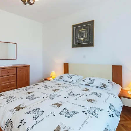 Lovely In Vodnjan With House Sea View Apartment Mednjan