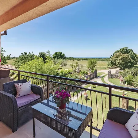 Apartment Lovely In Vodnjan With House Sea View Mednjan