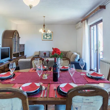 Apartment Lovely In Vodnjan With House Sea View Mednjan