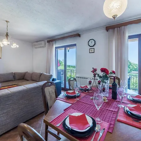 Apartment Three-bedroom In *
