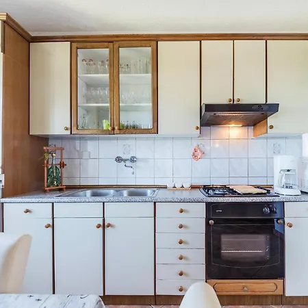 Three-bedroom In Vodnjan
