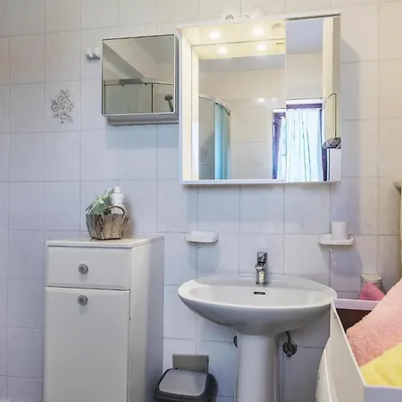 Apartment Three-bedroom In